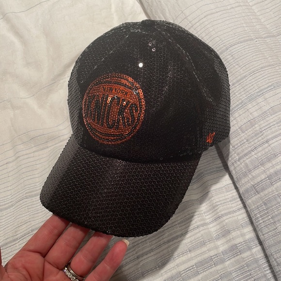 New York Knicks hat and cap - Picture 2 of 11